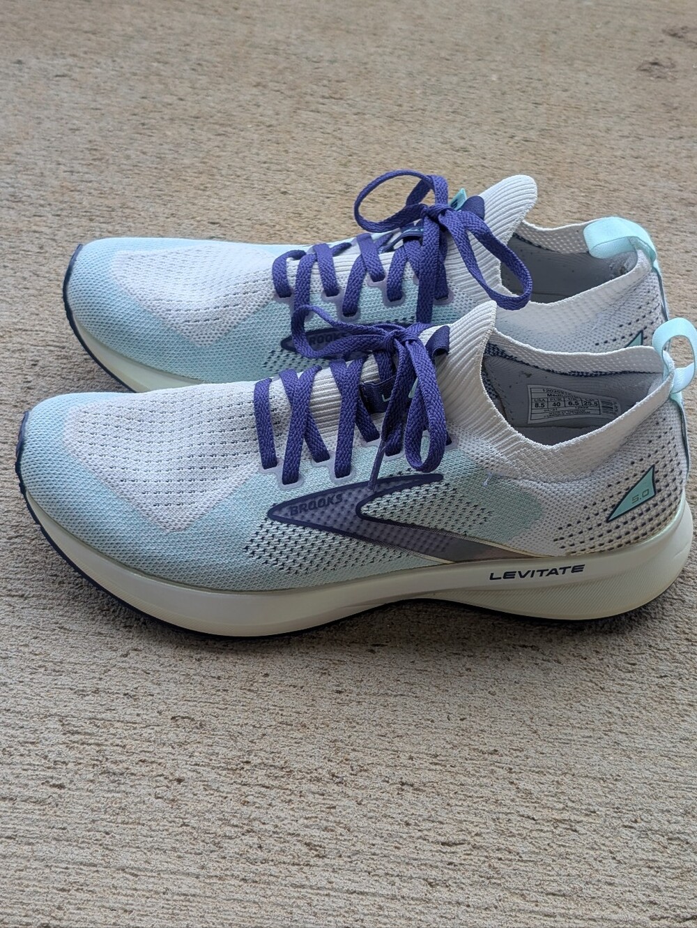 Brooks Levitate StealthFit 5 Women’s 8.5 B White Mint Purple Running Shoes